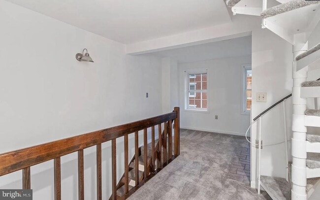 Building Photo - 36 E Wheeling St