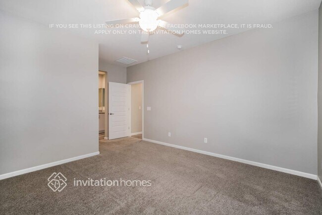 Building Photo - 18948 W Reade Ave