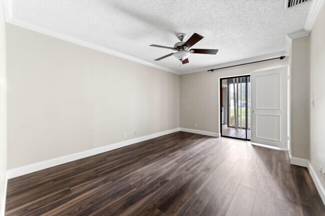 Building Photo - 3757 Cocoplum Cir