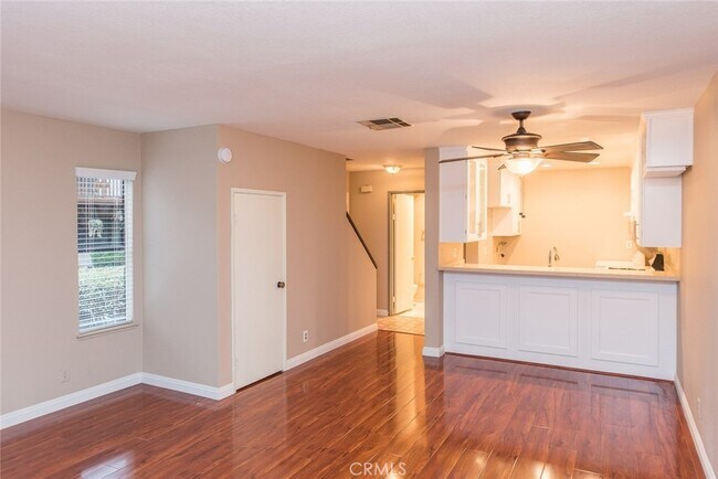 Building Photo - 160 Tangelo-