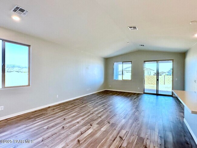 Building Photo - 7701 E Fieldstone Dr