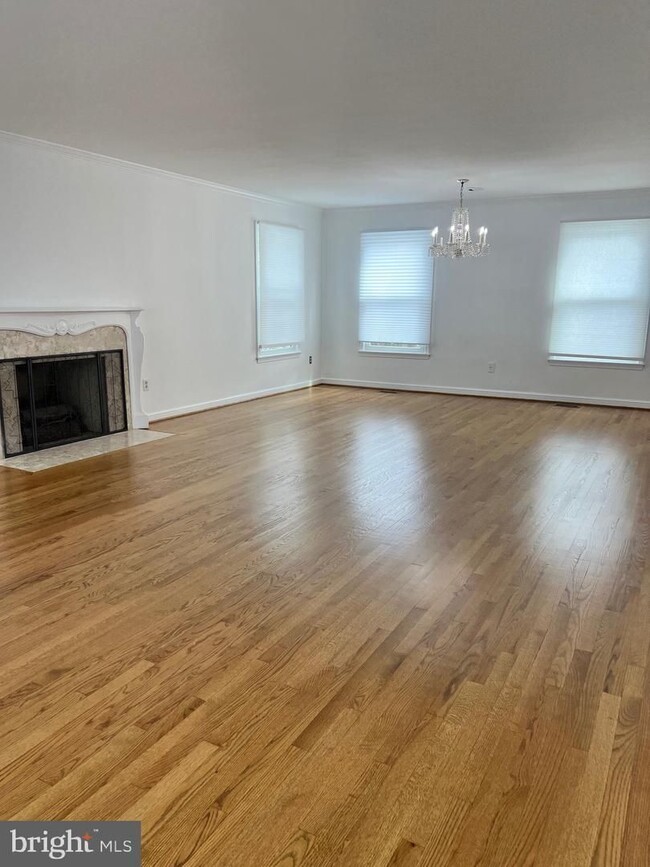 Building Photo - 1213 Perry William Dr