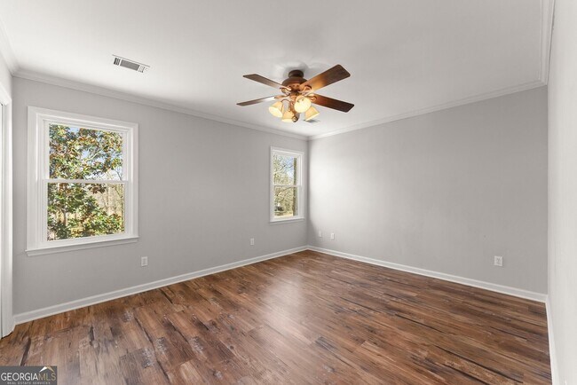 Building Photo - 2160 Robin Hood Trail