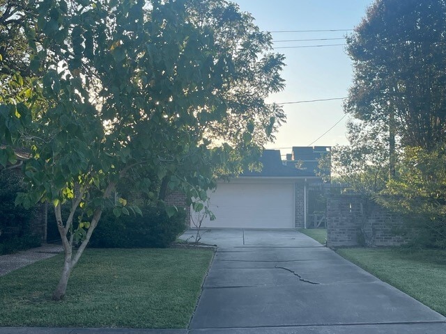 Building Photo - 1006 Walnut Bend Ln