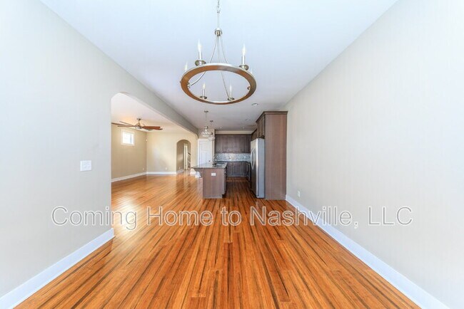 Building Photo - 2221 24th Ave N