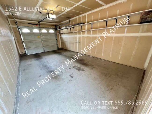 Building Photo - $1,895 Alluvial & Cedar Ave, 2 Bedroom 2 f...