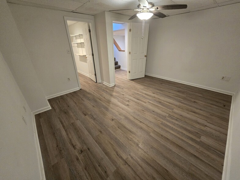 Bedroom (view 2) - 1685 Baltimore Annapolis Blvd