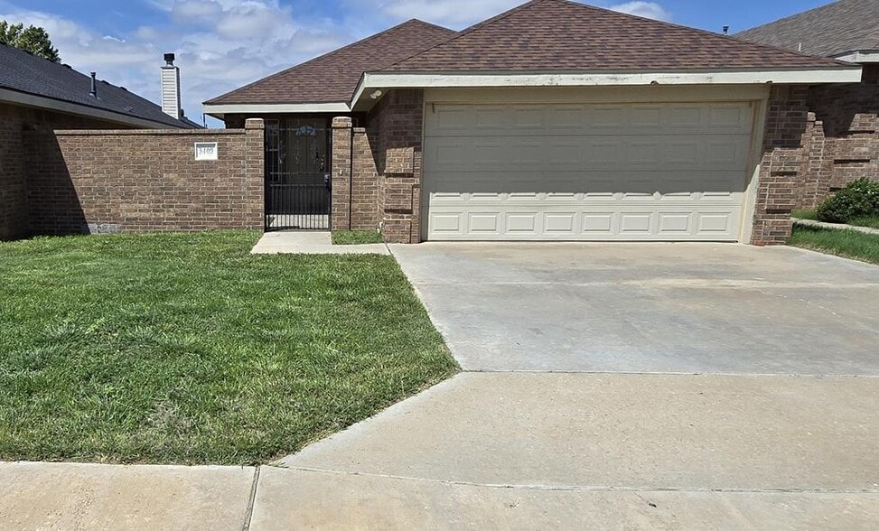 Primary Photo - 5409 Wimberley St