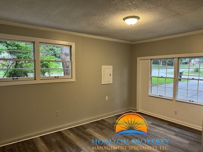 Building Photo - 6117 Colfax Rd NW