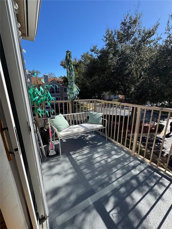 Building Photo - 655 Magic Ct