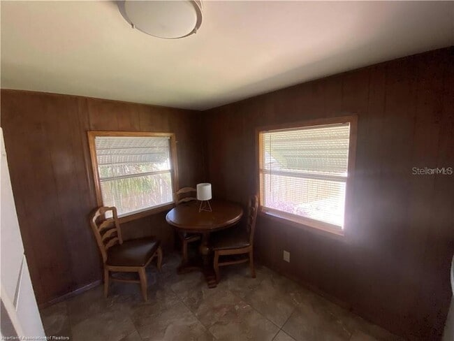 Building Photo - 1526 Fort Meade Rd