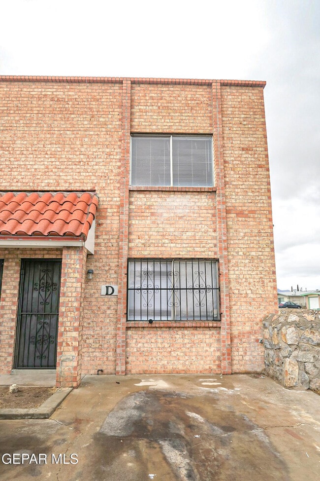 Building Photo - 5198 Viceroy Dr