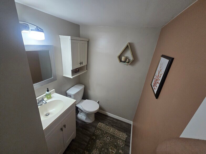 Building Photo - 713 St Michael Ln