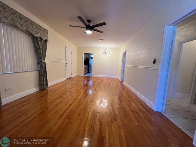 Building Photo - 4240 SW 23rd St