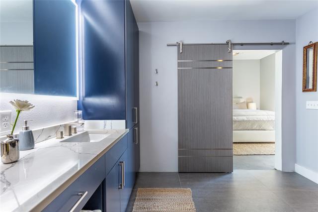 Building Photo - 3225 Turtle Creek Blvd Blvd