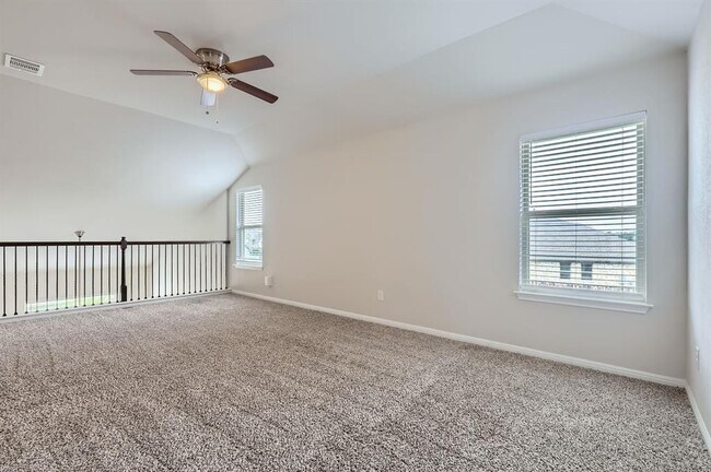 Building Photo - 112 Jude Cir