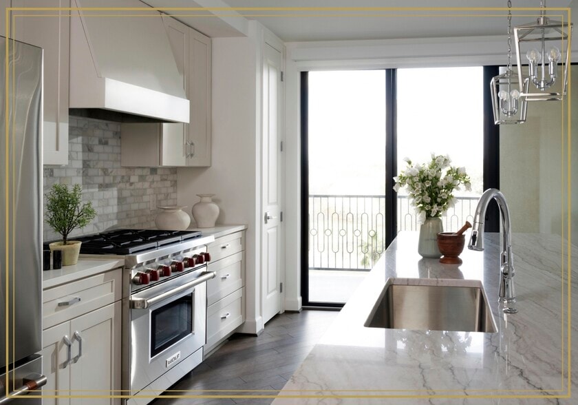 Primary Photo - The Heron Museum District