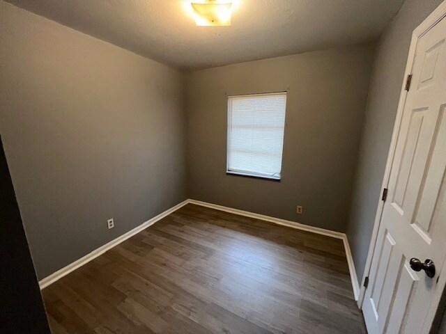 Building Photo - 2525 Medford Pl