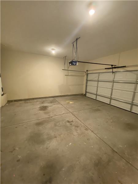 Building Photo - 104 Moonlight Trail