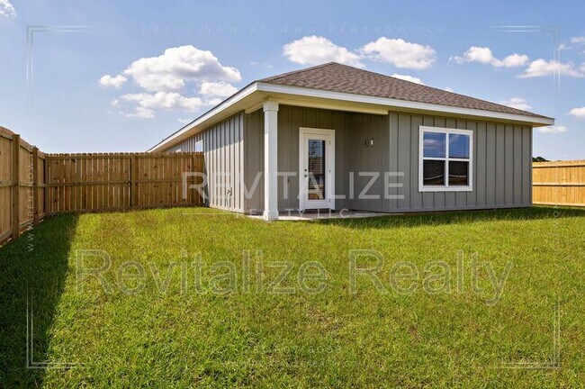 Building Photo - 13658 Addison Pl