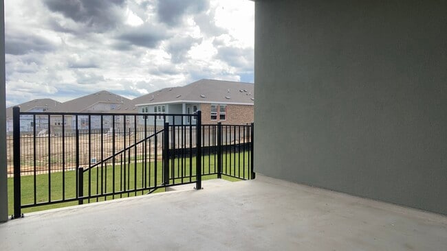 Building Photo - 4128 Home Place Rd