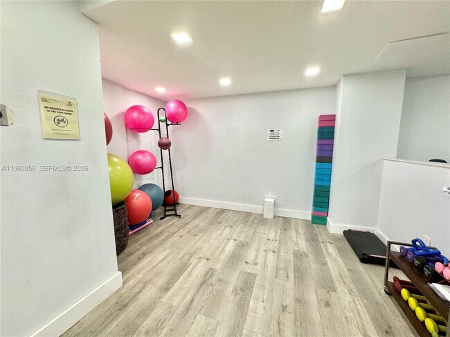 Building Photo - 230 174th St