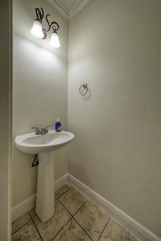 Building Photo - 7216 Via Correto Dr