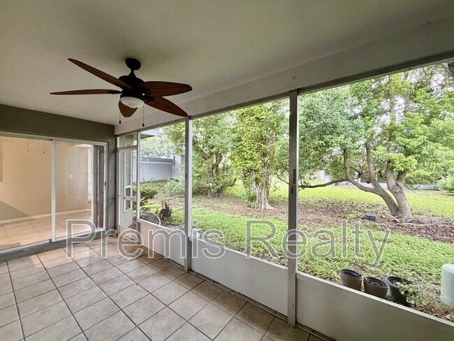 Building Photo - 102 Steeplechase Ln