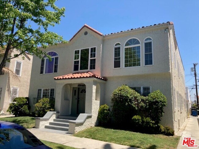 Building Photo - 440 N Orange Grove Ave