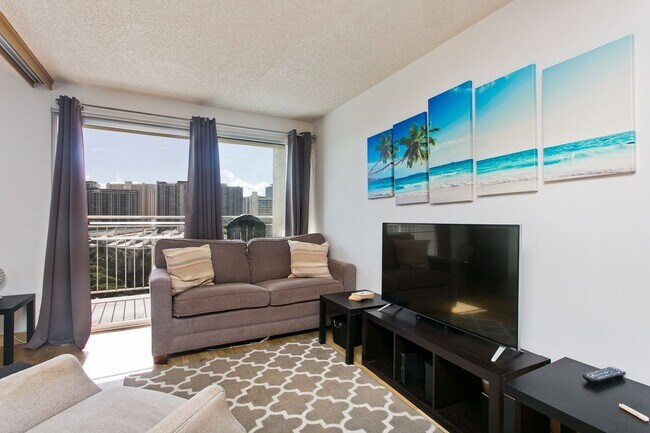 Building Photo - Fully Furnished One Bedroom Unit, Centrally located to Busline, Shopping and Grocery Store