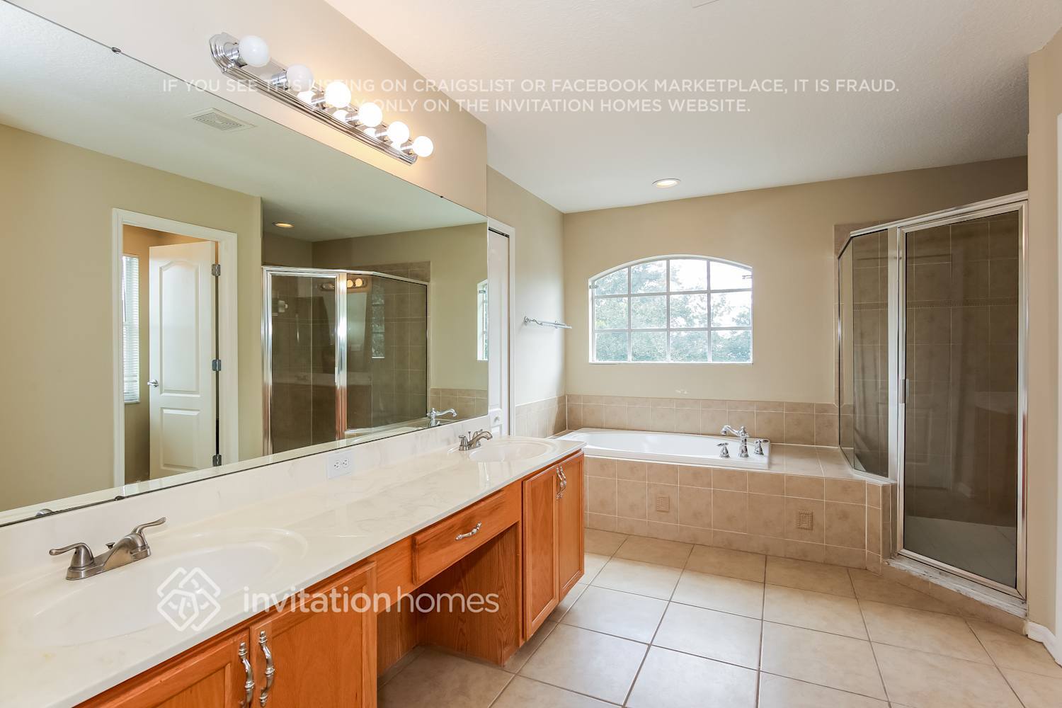 Building Photo - 12820 Standbridge Dr