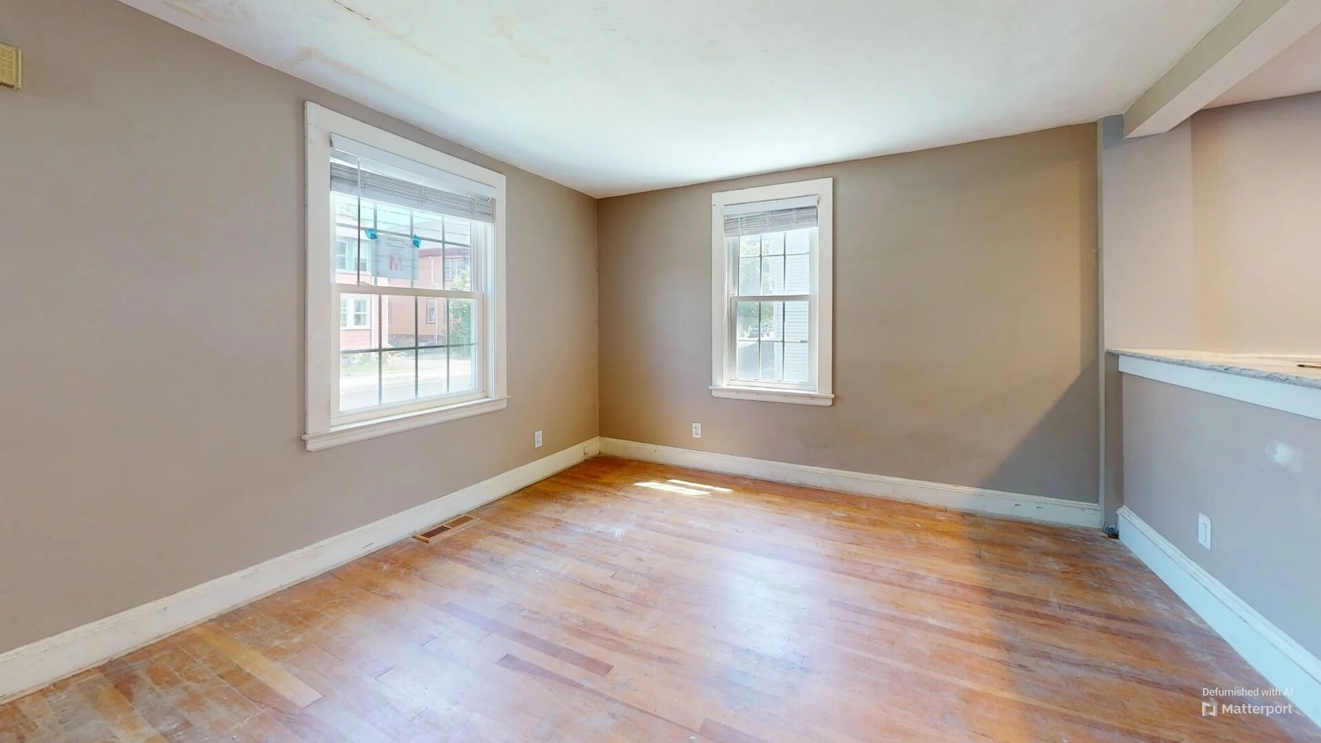 Building Photo - 55 Brentwood St