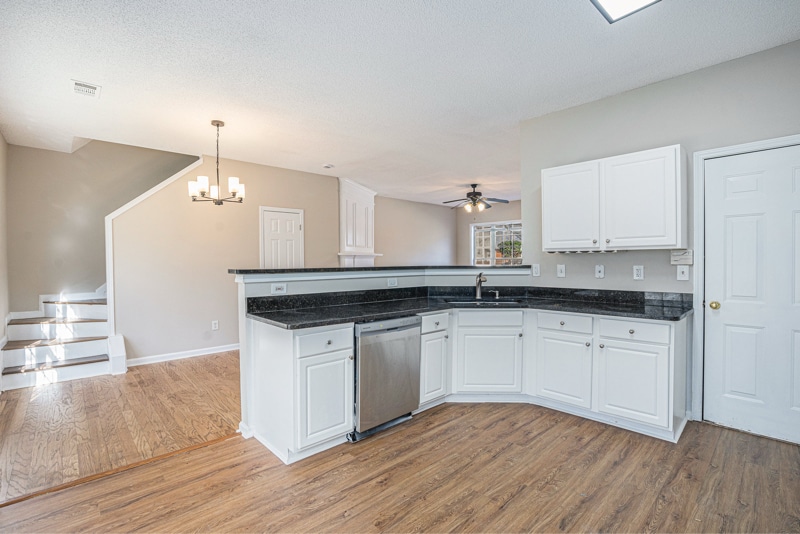 Building Photo - 2894 Regent Walk Dr