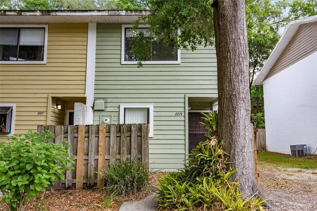 Primary Photo - 2219 SW 39th Way