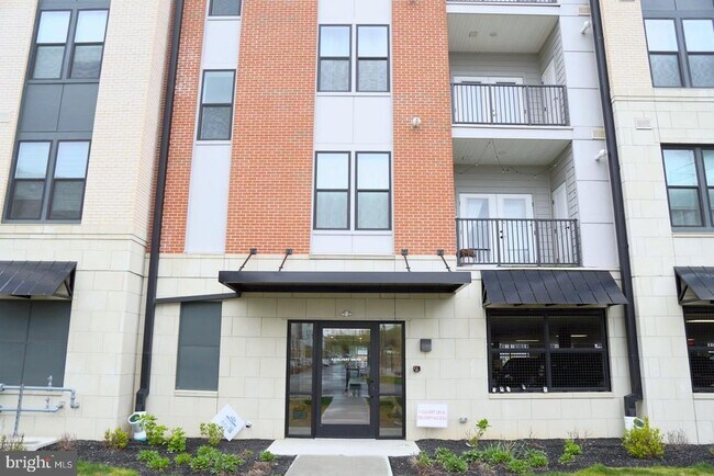 Building Photo - 1 Culvert Dr