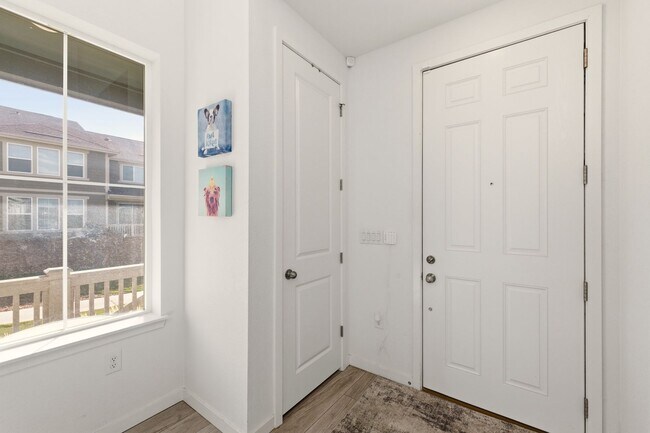 Building Photo - Modern 3-Bed 2.5-Bath Home on Corner Lot i...