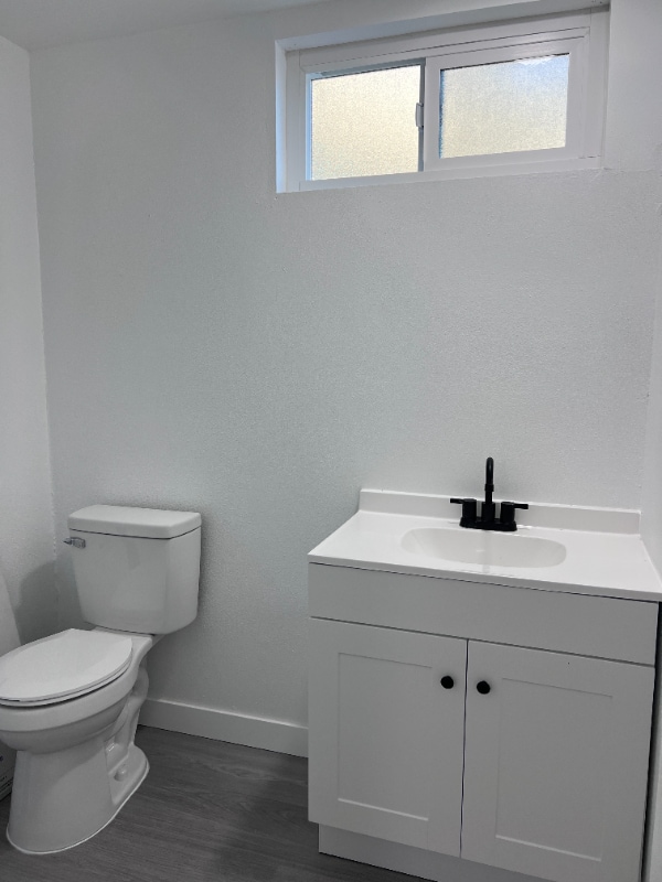 Building Photo - 10079 Sparrow Ave