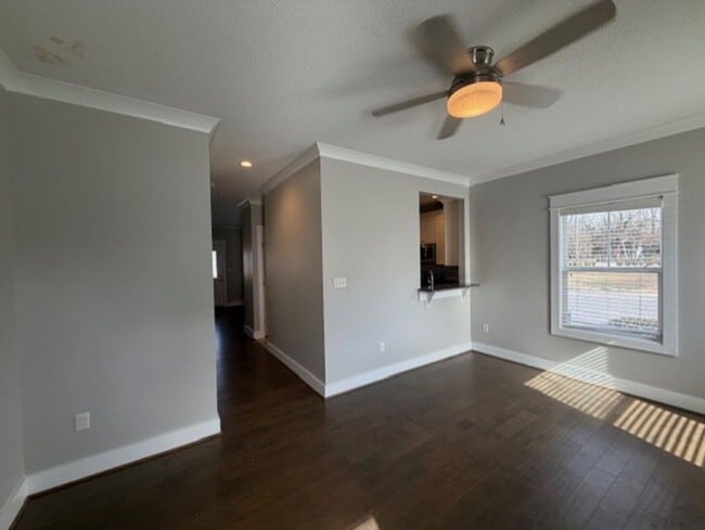 Building Photo - Portlock Square