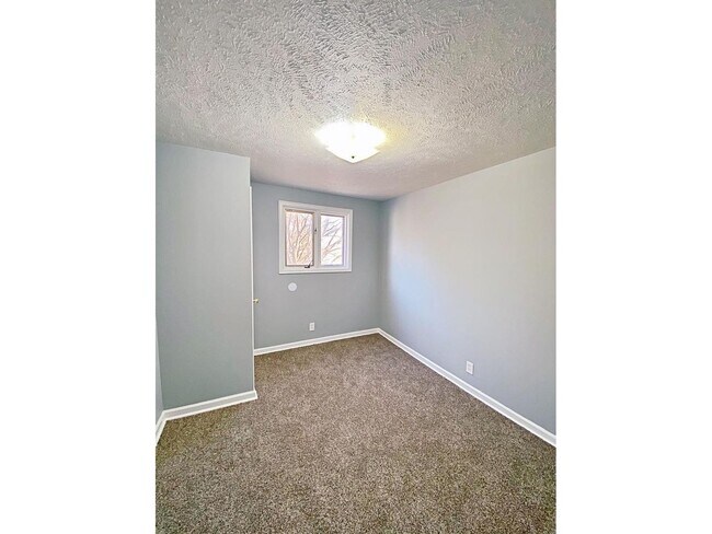 Building Photo - 4707 N 40th Ave