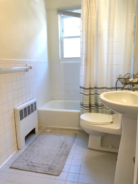 Shared Bathroom #1 - 23 Heath St