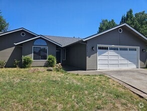 Building Photo - Beautiful House with Spacious Kitchen