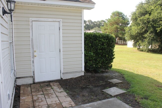 Building Photo - Townhome in Olde Town Village, Bluffton