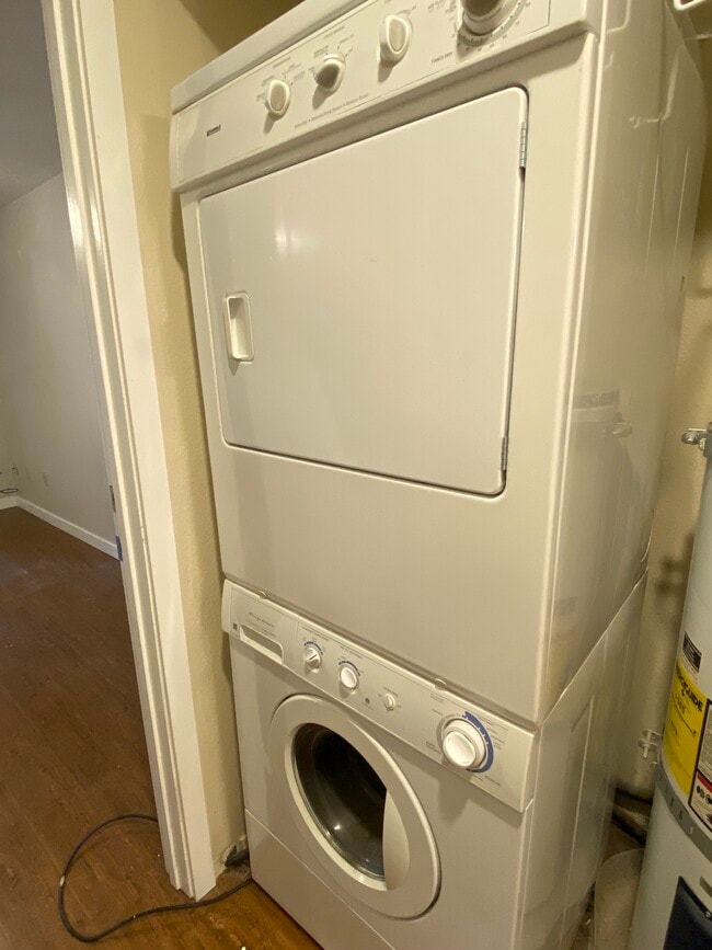 Building Photo - 8407 18th Ave W