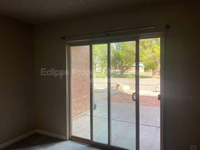 Building Photo - 502 Bell Ct