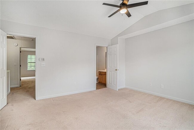 Building Photo - 2846 Parkway Close