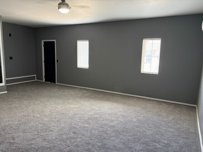 Building Photo - 5800 NW 45th St