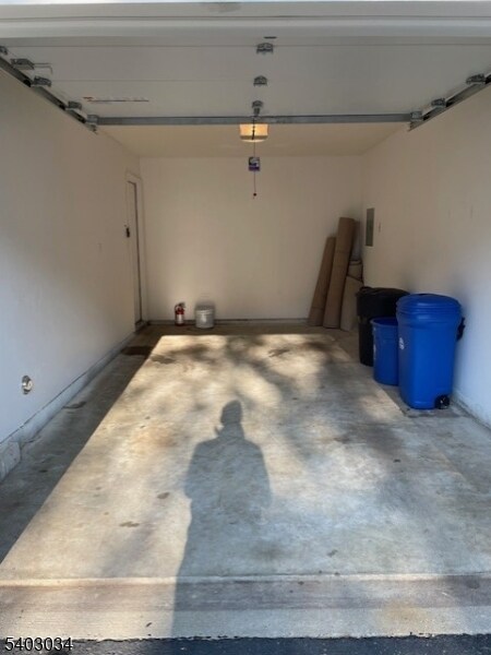 Building Photo - 33 Dorchester Dr