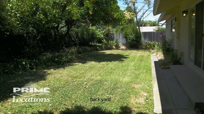 Building Photo - Remodeled  3 bedroom Rosemont home