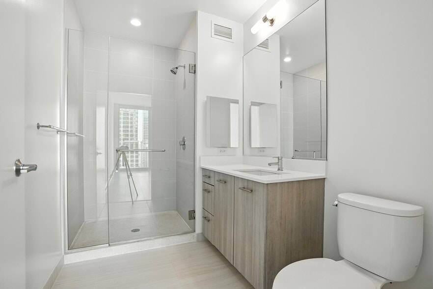 Building Photo - 37 W Randolph St