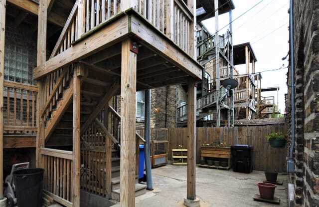 Building Photo - 6240 N Sacramento Ave